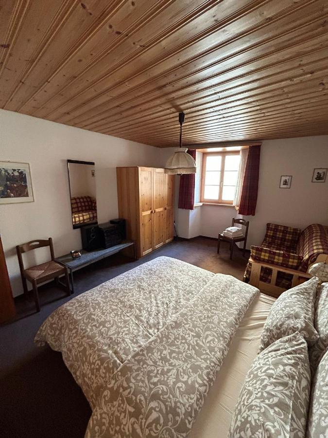 Casa Lalla Affittasi Nel Centro Di Poschiavo Bagian luar foto